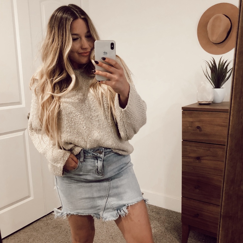 Light wash denim skirt